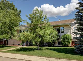426 S 9th St, Beiseker, AB T0M0G0