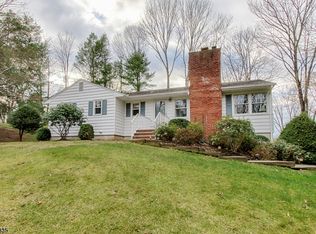 14 Colonial Rd, Mendham, NJ 07945