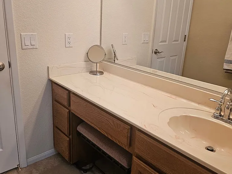 3740 Breakwater Dr — Photo 13