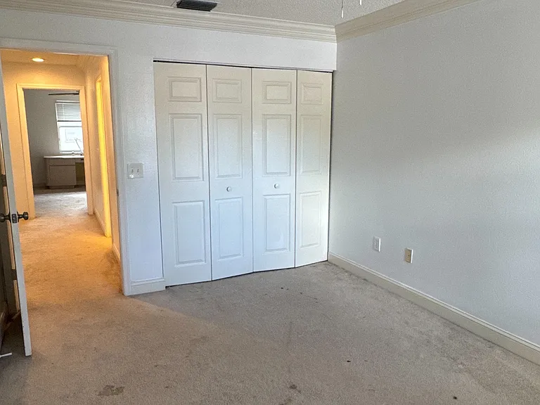 10894 Old Bridgeport Ln — Photo 35