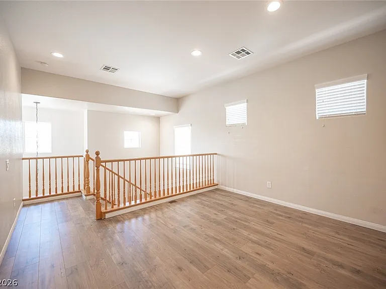 10474 Howling Coyote Ave — Photo 32