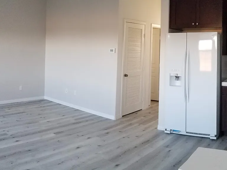743 Periwinkle Ave — Photo 1