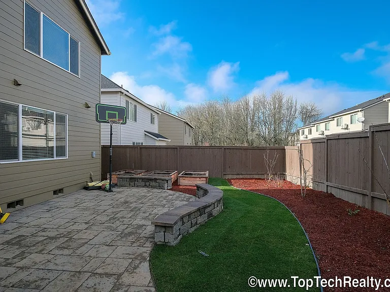 15963 NW Linder St — Photo 20