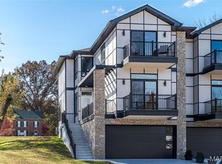 512 W 2nd St, Washington, MO 63090