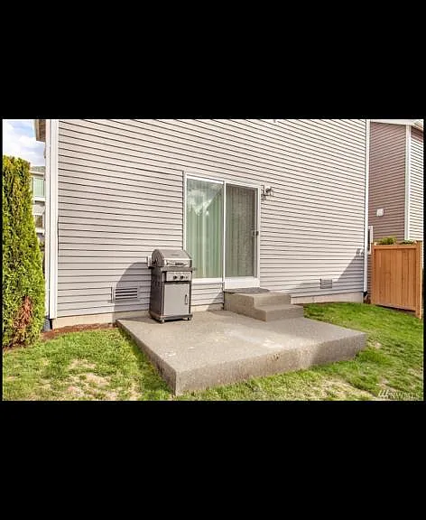 9503 Hancock Ave SE — Photo 6
