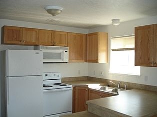 4th image of 3723 Deloy Dr APT 4