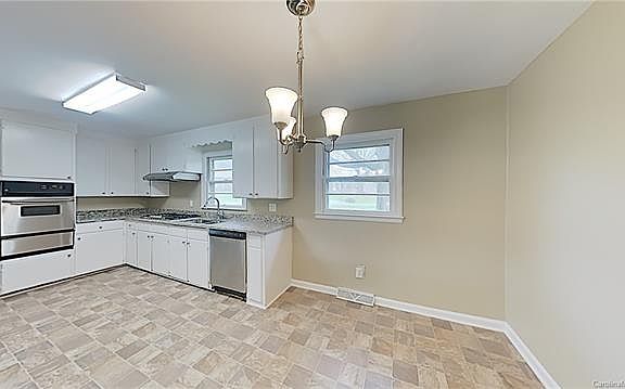 3rd image of 310 W Park Dr