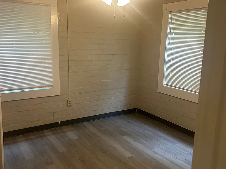 213 Riley Ave #LOWER — Photo 6