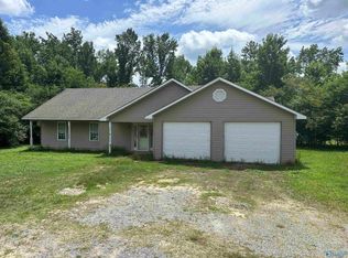 977 Crawford Rd, Boaz, AL 35957