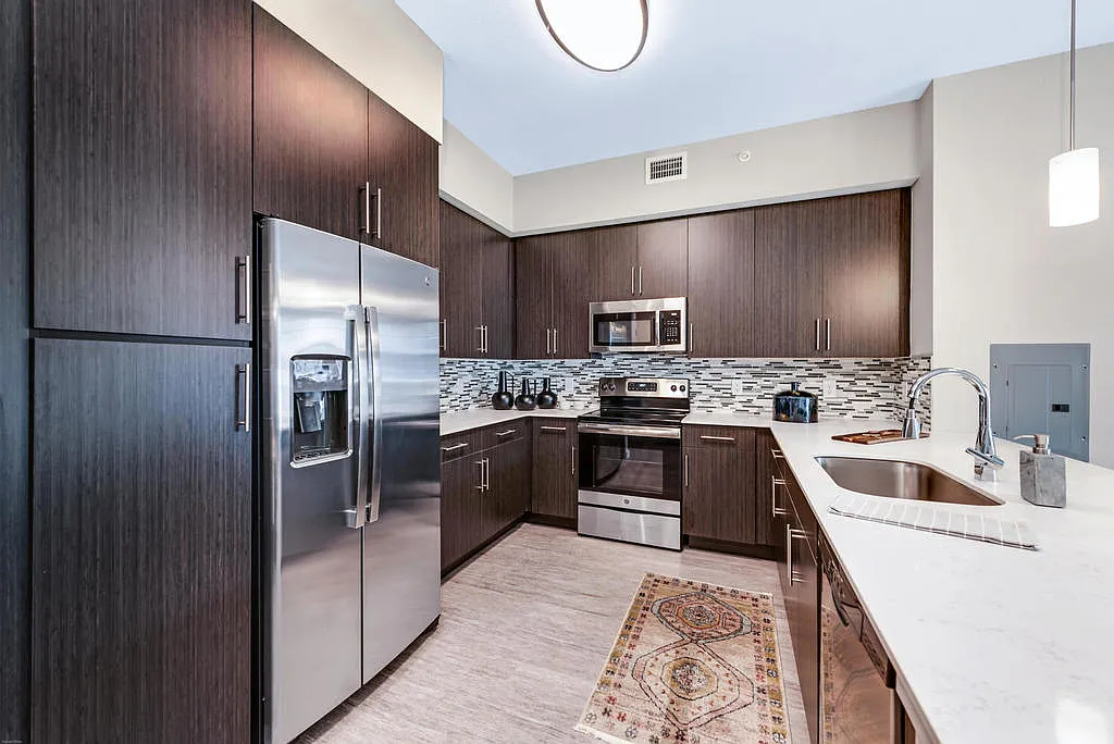 Legacy Gateway Apartments — Photo 2