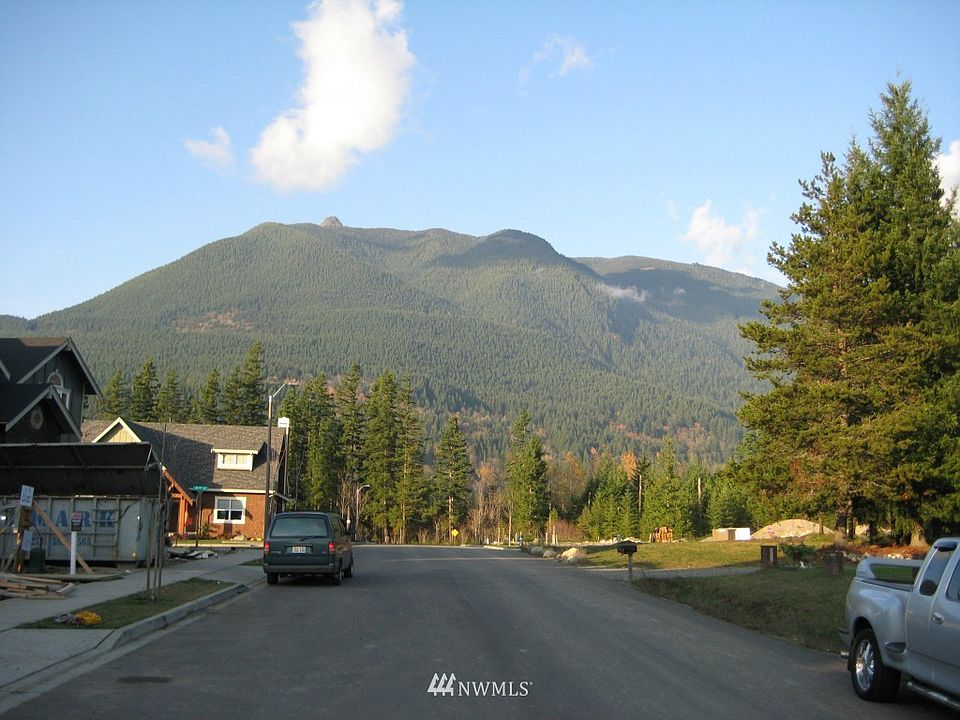 2nd image of 1801 Eagle Nest Place SE #1