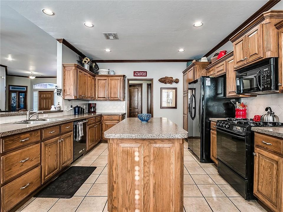 1st image of 1944 Long Trail Ct