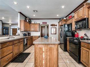 1944 Long Trail Ct, Edmond, OK 73012