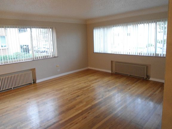 Large Corner Family Room