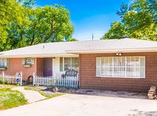196 Pine Dr, Lewisville, TX 75057