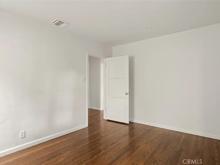 10215 Eldora Ave — Photo 23