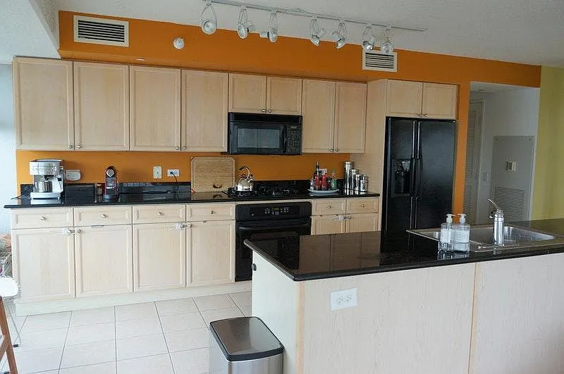 3 bed, 1680 sqft, $4,850 — Photo 2