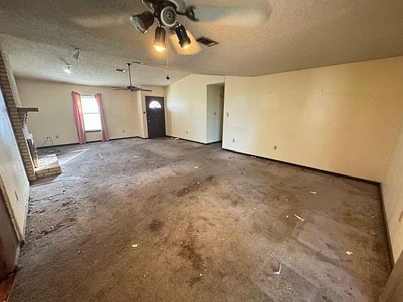 5th image of 18087 Holly Ridge Dr