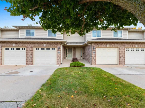 1300 Alpine Dr Unit 404, Green Bay, WI 54311