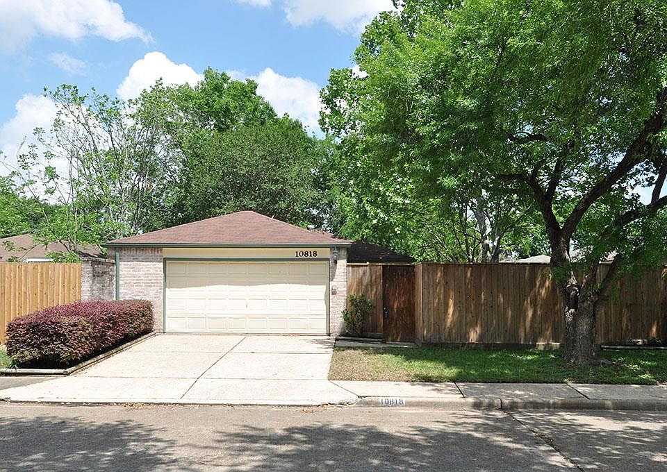1st image of 10818 Indian Ledge Dr