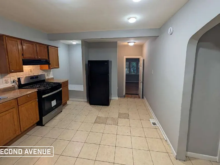 8512 S Aberdeen St — Photo 4