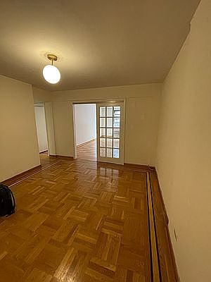 4th image of 101 E 16th St #4Z