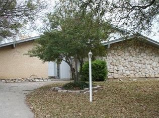 12224 Treeview Ln, Farmers Branch, TX 75234