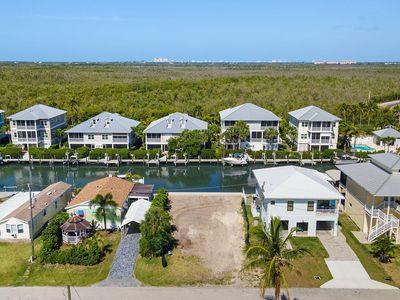 609 Sunset Dr, Goodland, FL, 34140