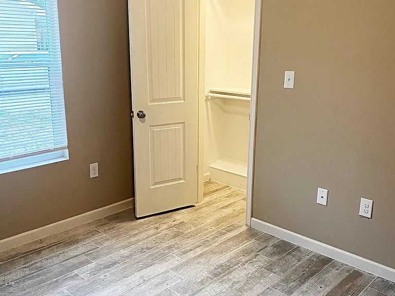 65 Jordan Dr — Photo 8
