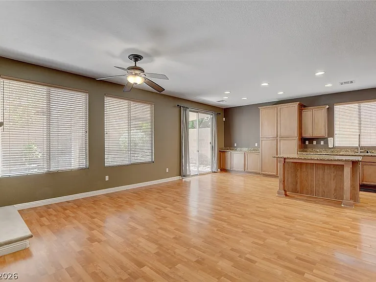 1005 Roaring River Ave — Photo 15