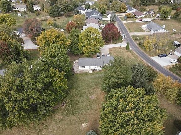 3rd image of 151 Terrace Dr