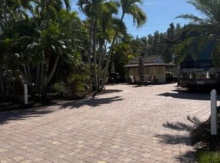 4572 Southern Breeze DR, NAPLES, FL 34114