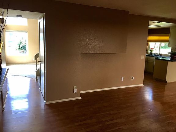 4th image of 24038 Manresa Ct