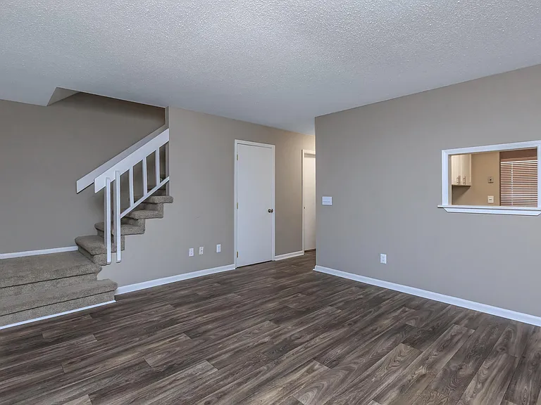 Laurel Ridge Apartments — Photo 22