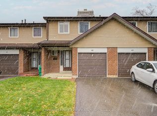 3025 Cedarglen Gate W #48, Mississauga, ON L5C2V7