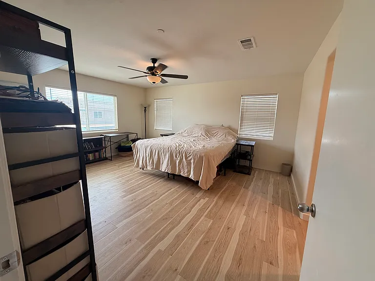 2825 La Calle Sabio Ave — Photo 10
