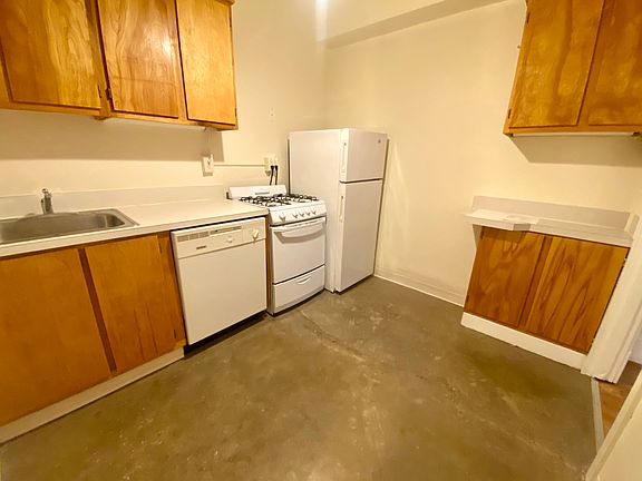 4th image of 1133 NW 19th Ave APT 1