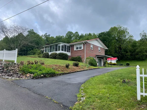 320 Shoun St, Mountain City, TN 37683