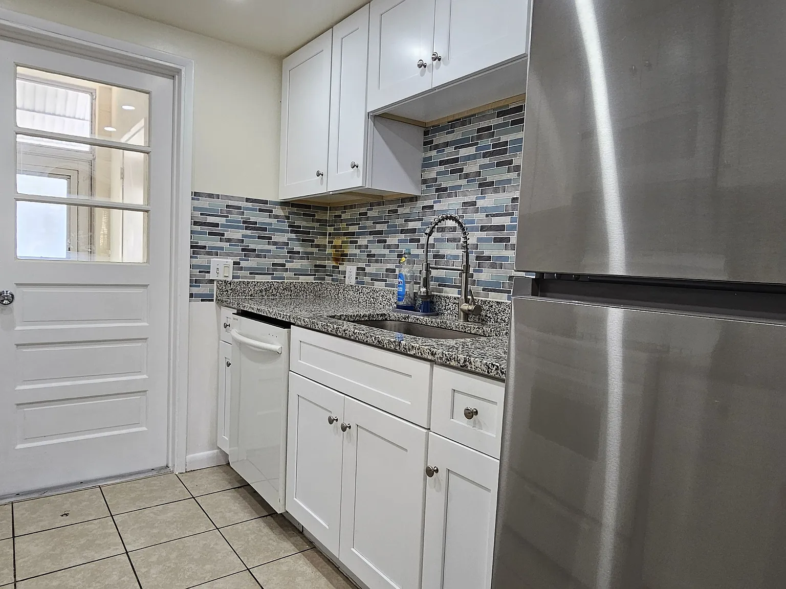 117 (911 Washington Ave SW #117) - 1 — Photo 4