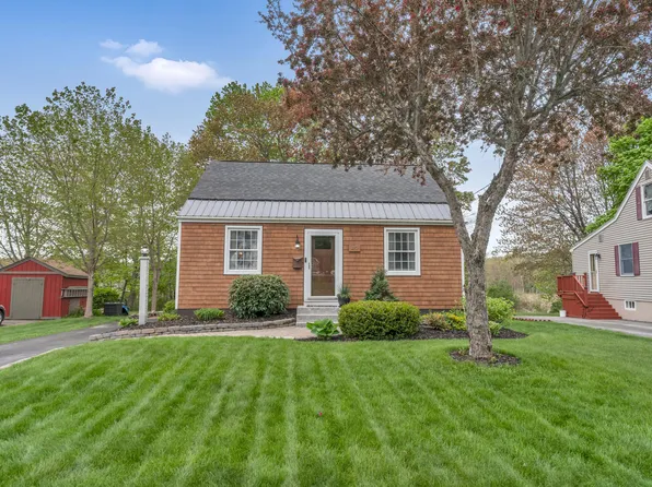 49 Longfellow Drive, Cape Elizabeth, ME 04107