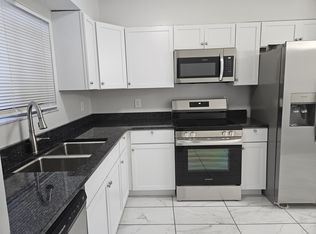 6050 E Pea Ridge Rd APT 305, Huntington, WV 25705