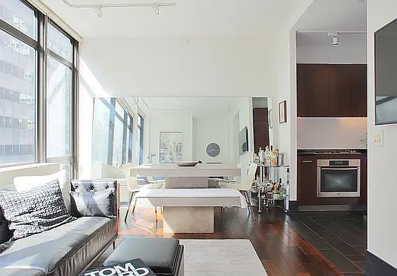 2nd image of 40 Broad St APT 19A