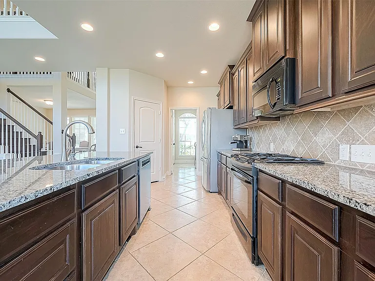 14113 Timber Bluff Dr — Photo 13