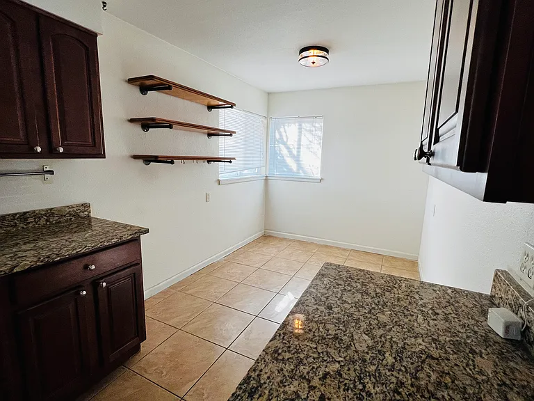 1272 Lansing St — Photo 4
