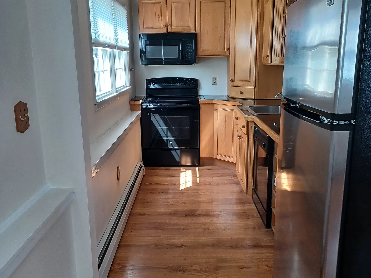 2 bed, 1000 sqft, $2,850 — Photo 1