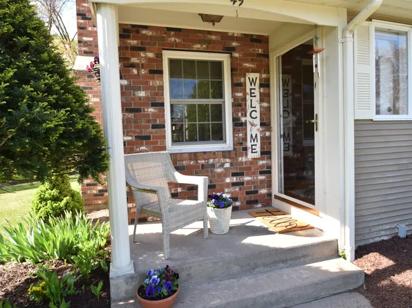 49 Early Dawn Circle #49, Windsor, CT 06095