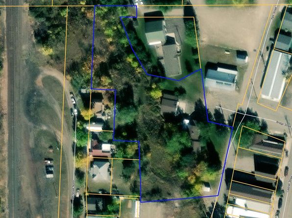 10 Park St, Belt, MT 59412
