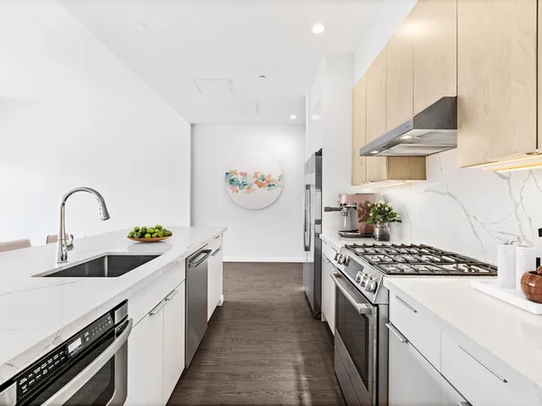 143 Old River Road image 24 of 47