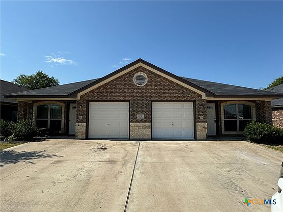 2nd image of 601 Sladecek Dr
