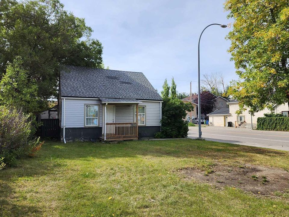 1st image of 401 22nd Ave NE